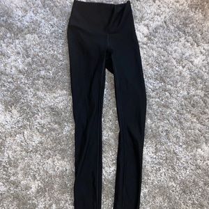 BLACK LULULEMON LEGGINGS SIZE 0